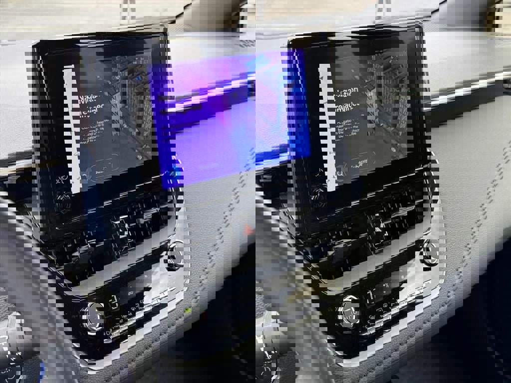 Certified 2024 Toyota Corolla SE w/ SE Package image 26