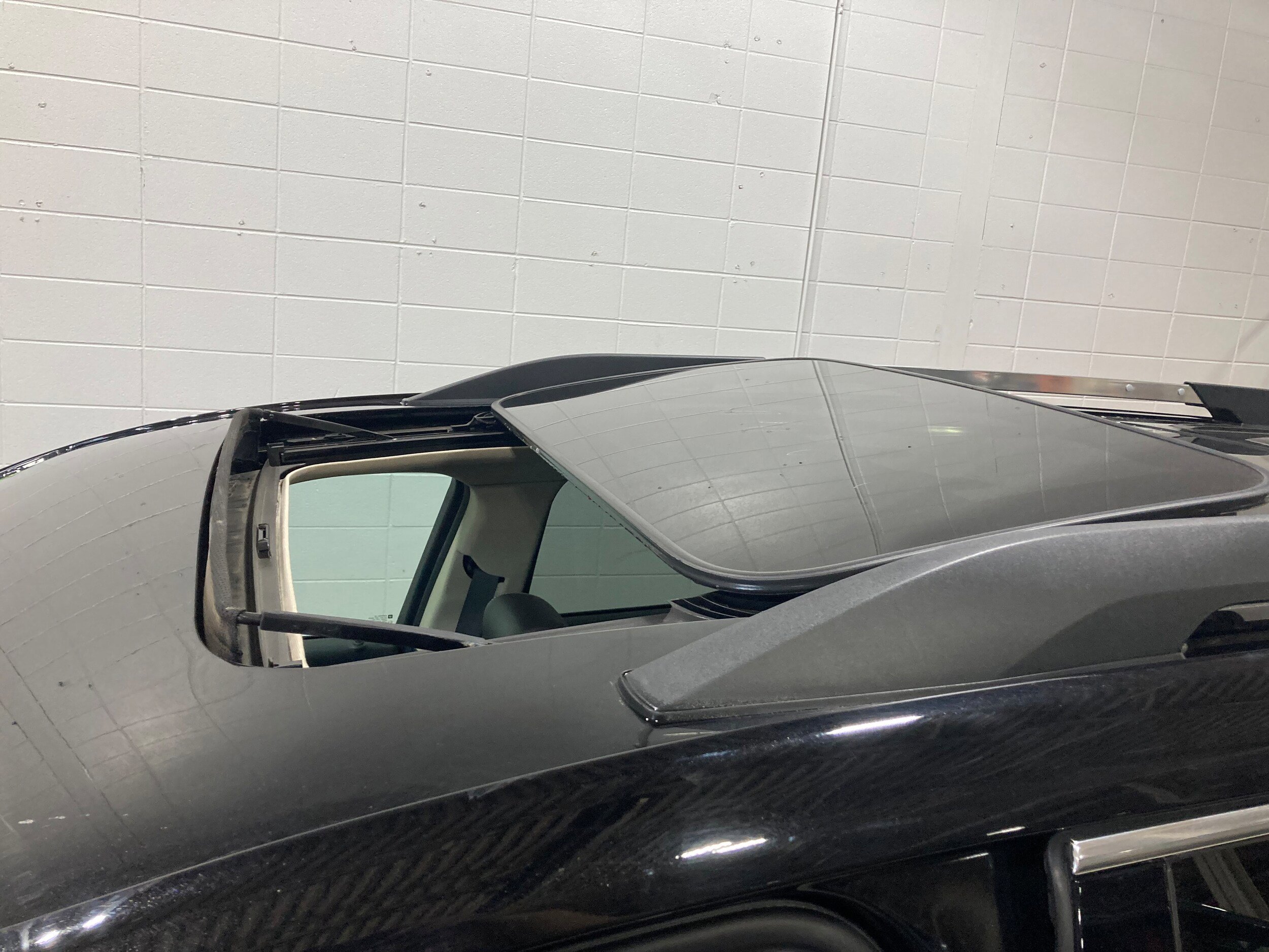 Used 2017 GMC Acadia Denali AWD/4WD image 24