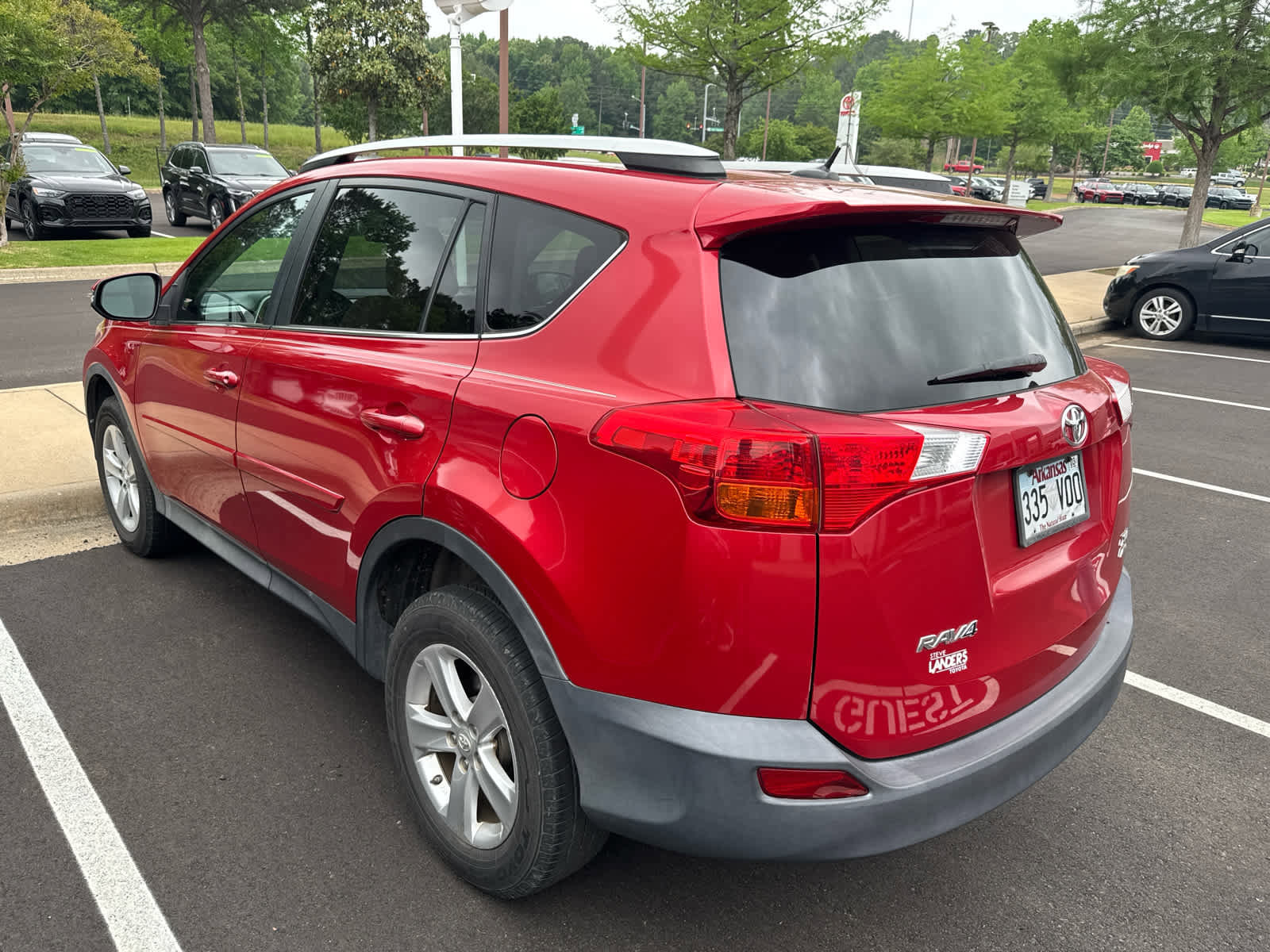 Used 2013 Toyota RAV4 XLE AWD/4WD image 3