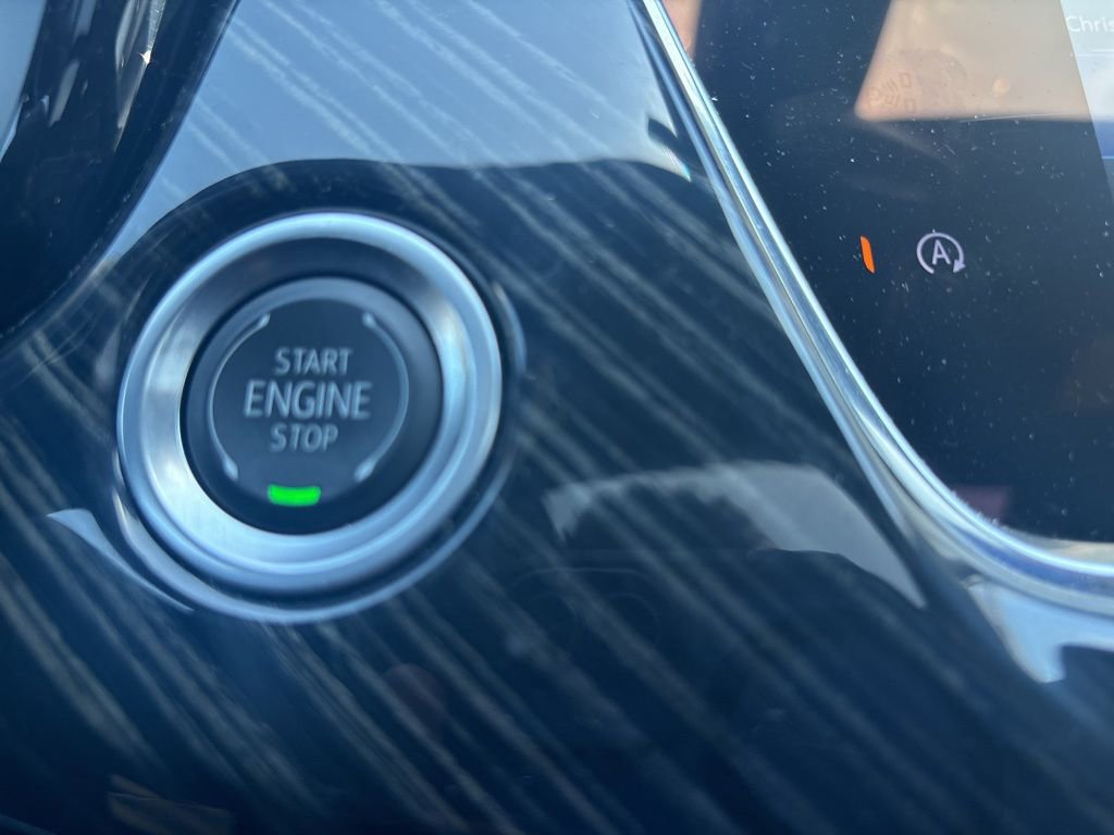 Certified 2025 Cadillac XT6 Premium Luxury image 29