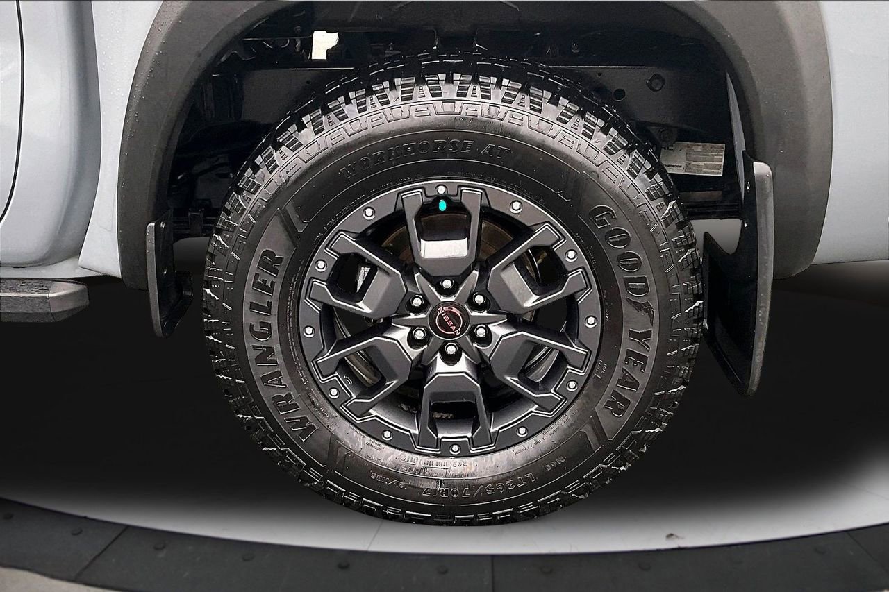 Used 2022 Nissan Frontier PRO-4X w/ Pro-4X Premium Package image 37