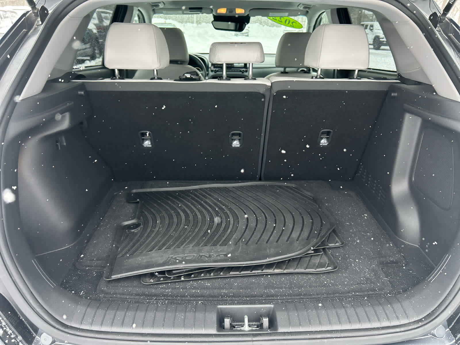 Used 2022 Hyundai Kona Limited image 31