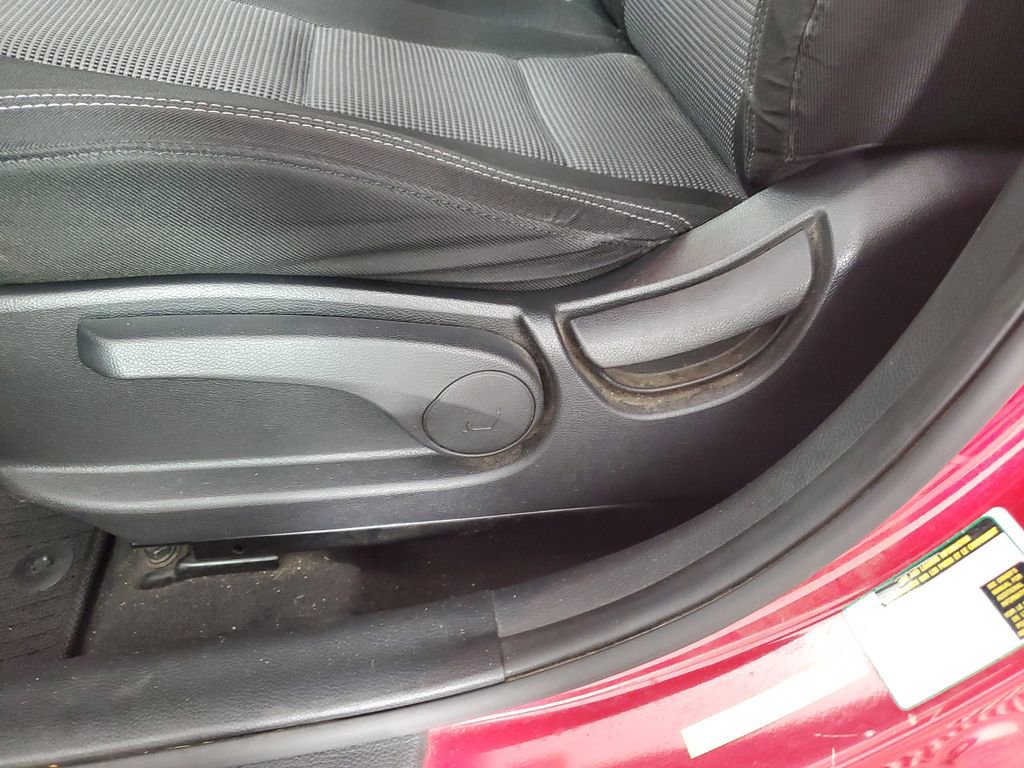 Used 2016 Hyundai Elantra GT FWD image 27