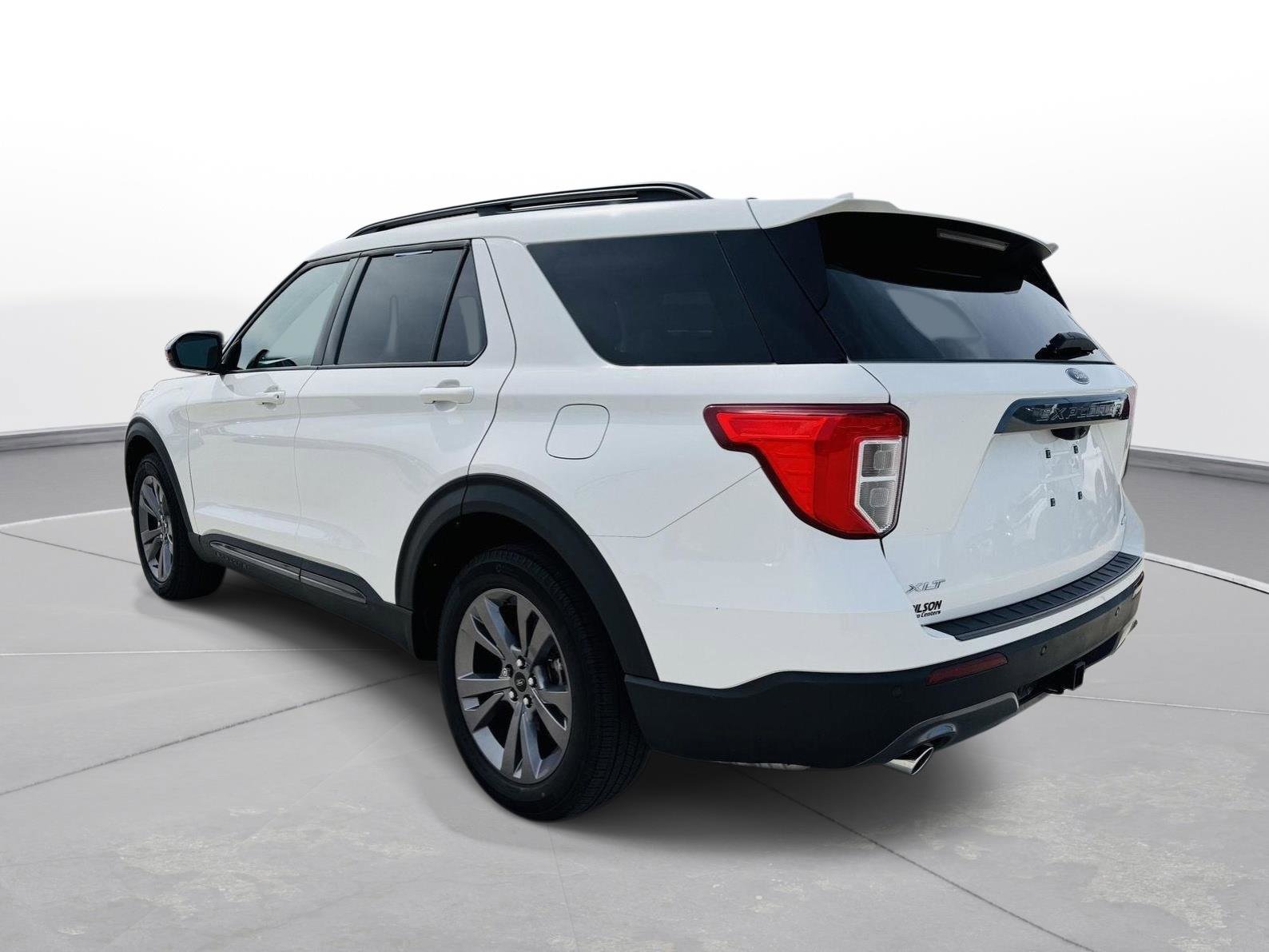 Used 2023 Ford Explorer XLT w/ Equipment Group 202A AWD/4WD image 40