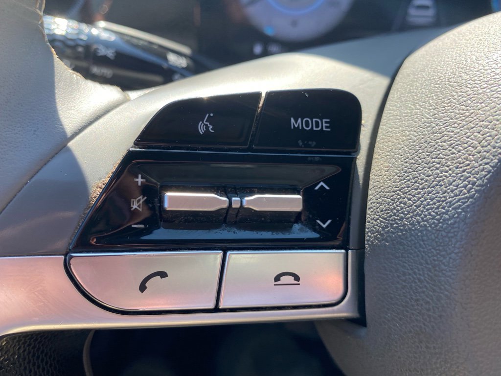 Used 2023 Hyundai Elantra SEL w/ Convenience Package image 21