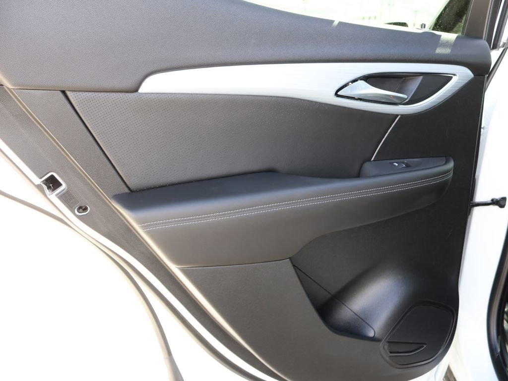 Used 2025 Buick Envision Avenir image 17