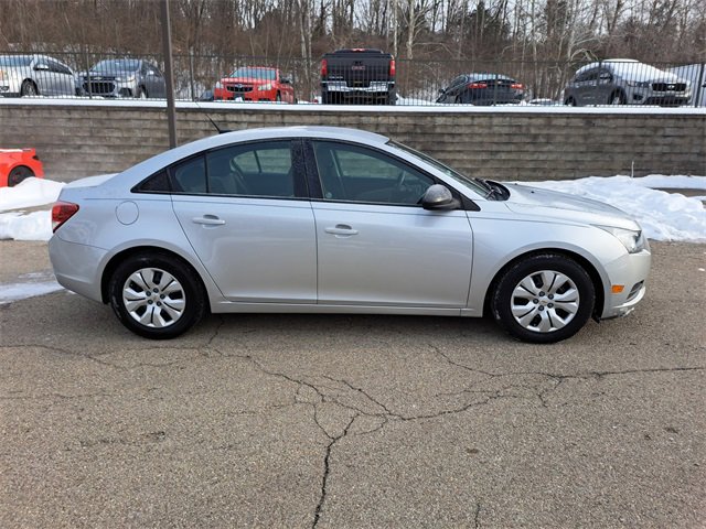 Used 2014 Chevrolet Cruze LS image 6