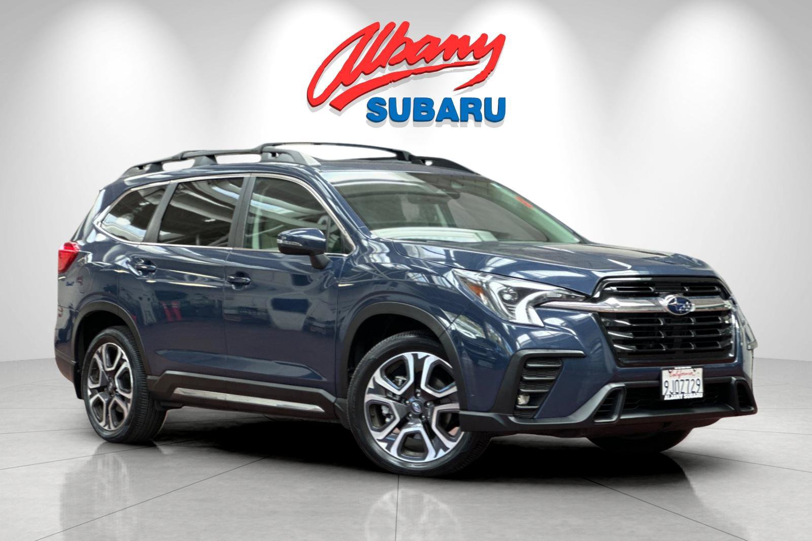 Used 2023 Subaru Ascent Limited w/ Popular Package #2A AWD/4WD image 2