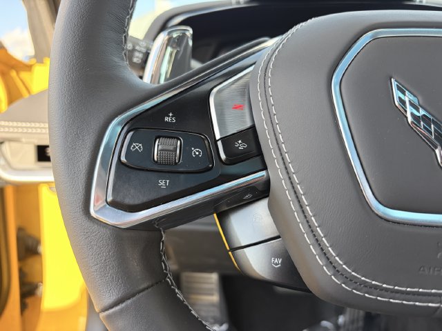 Used 2025 Chevrolet Corvette Z06 RWD image 8