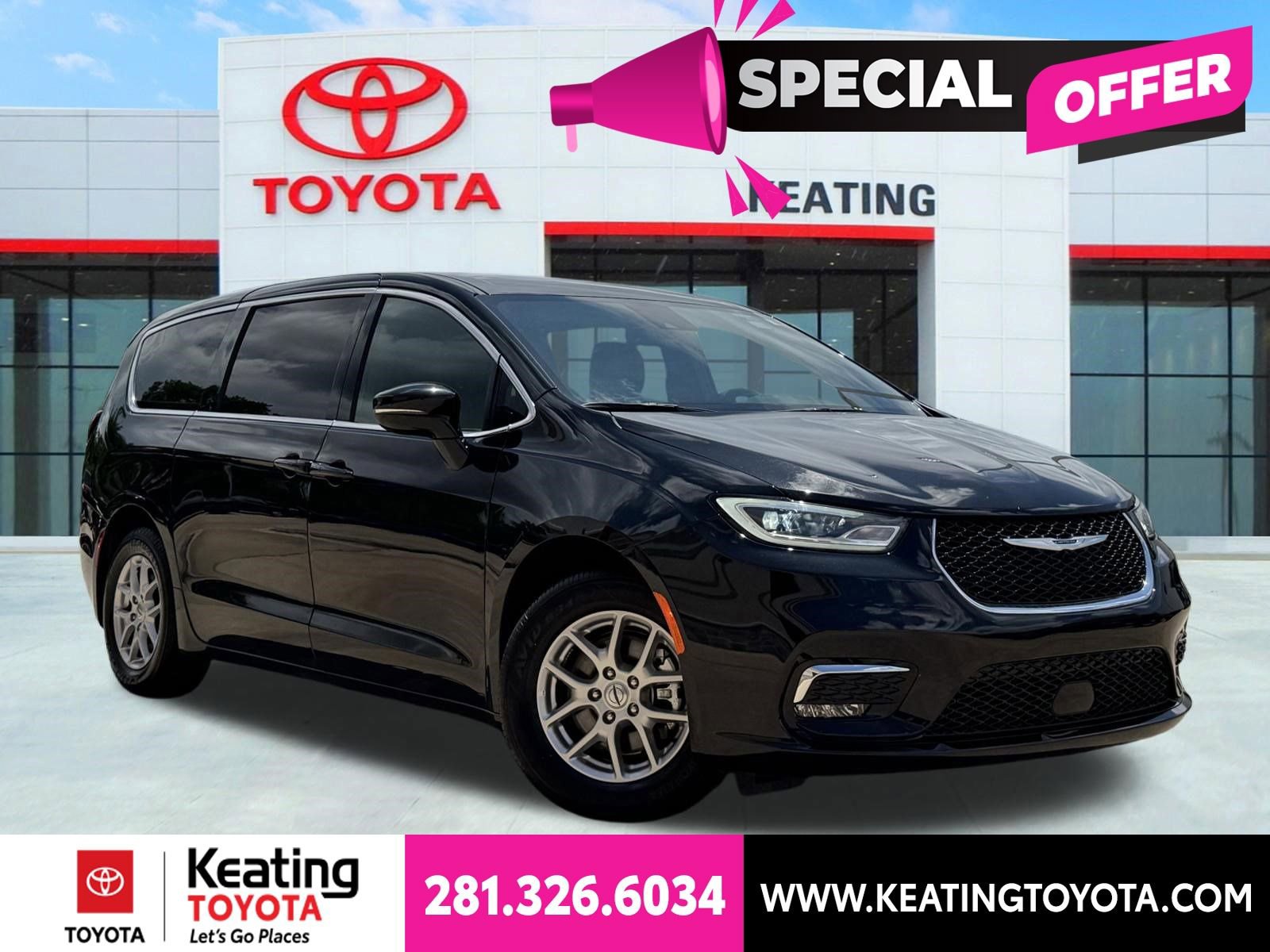 Used 2025 Chrysler Pacifica Select
