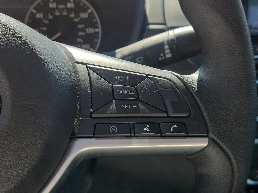 Used 2025 Nissan Altima 2.5 SV FWD image 23