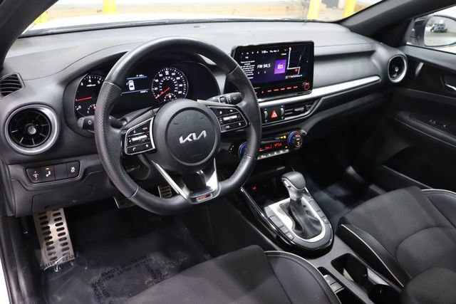 Used 2023 Kia Forte GT-Line w/ GT-Line Technology Package FWD image 19