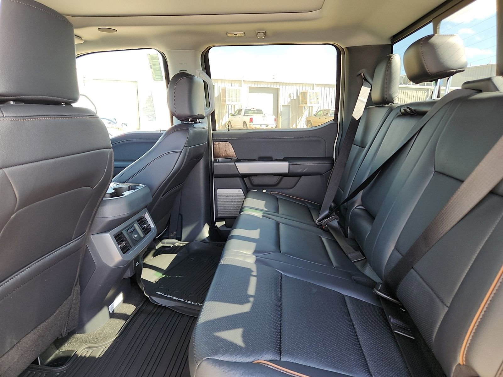 New 2026 Ford F250 Lariat w/ Black Appearance Package image 9