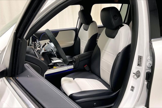 Used 2021 Mercedes-Benz GLB 35 AMG 4MATIC image 25