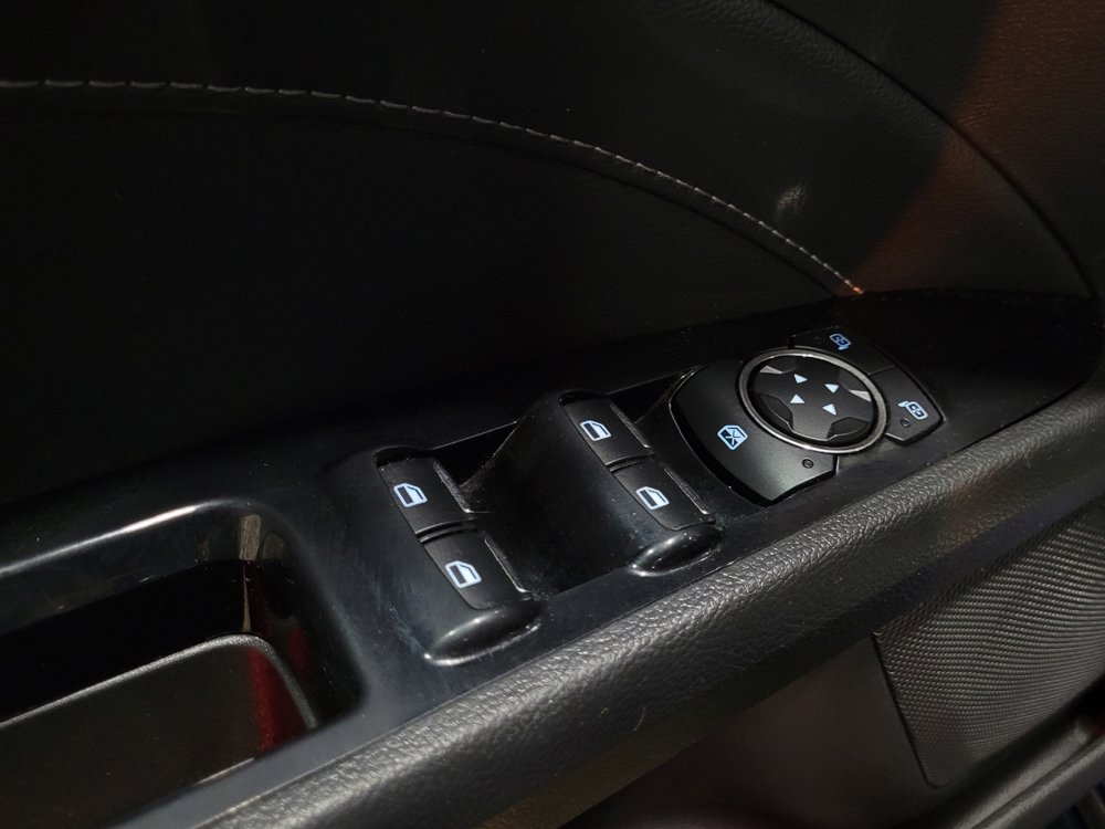 Used 2020 Ford Fusion SE FWD image 27