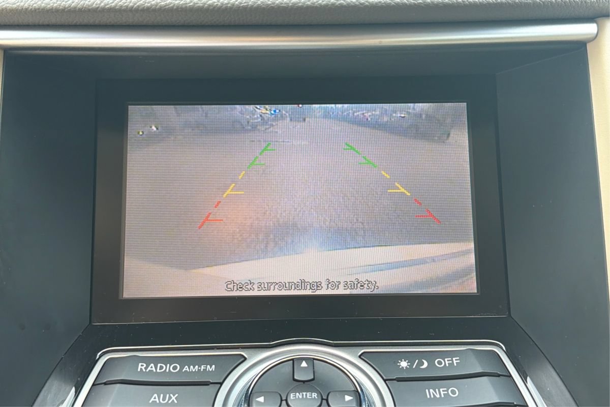 Used 2017 INFINITI QX70 2WD image 31