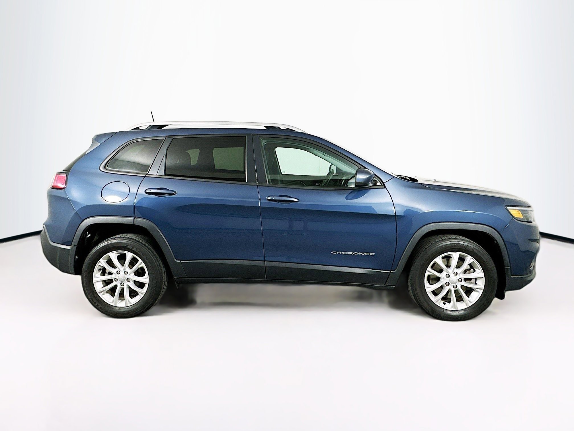 Used 2021 Jeep Cherokee Latitude image 10