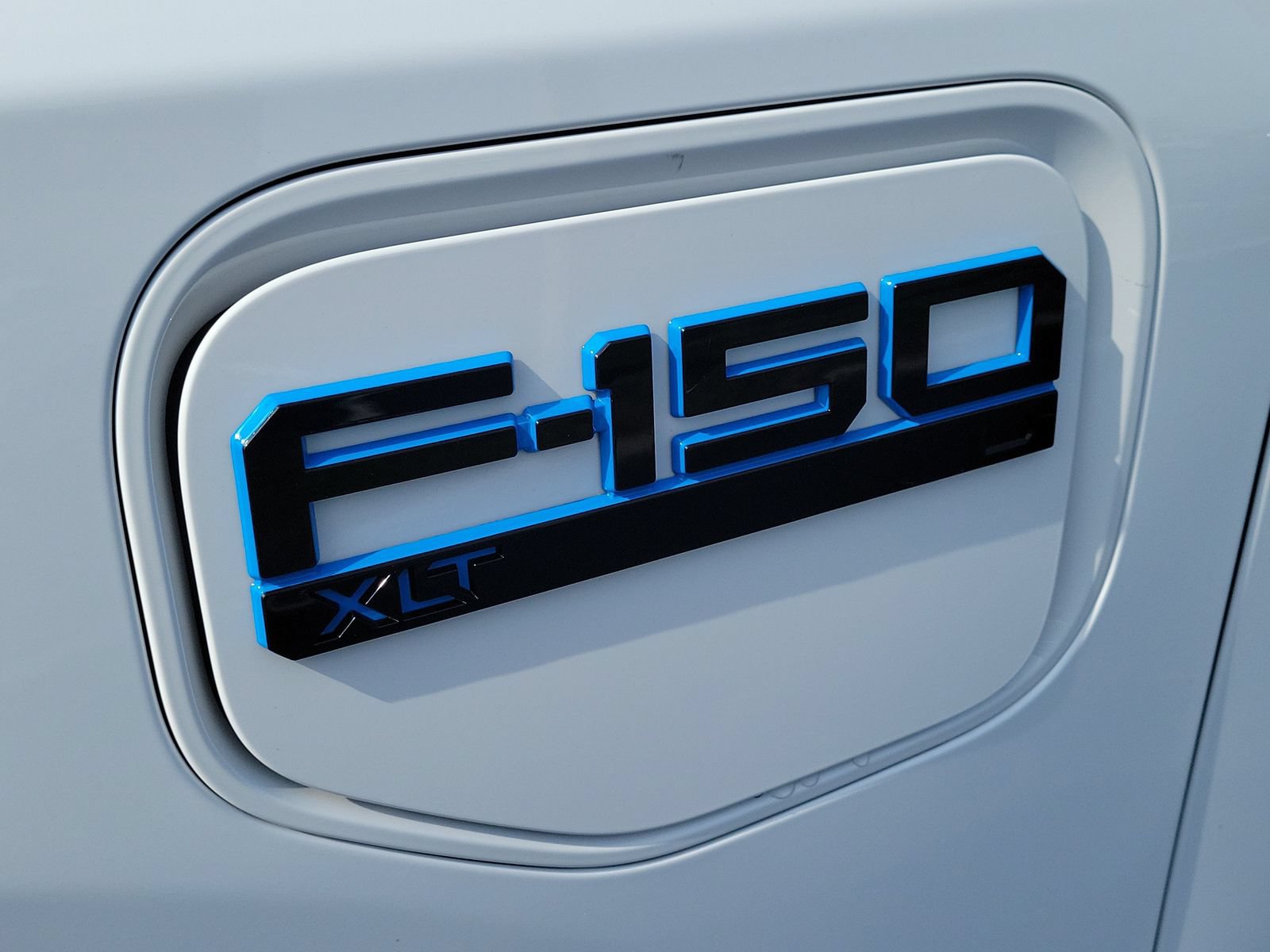Certified 2025 Ford F150 Lightning XLT AWD/4WD image 8