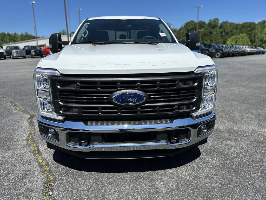 New 2025 Ford F350 XL w/ XL Chrome Package RWD video 2