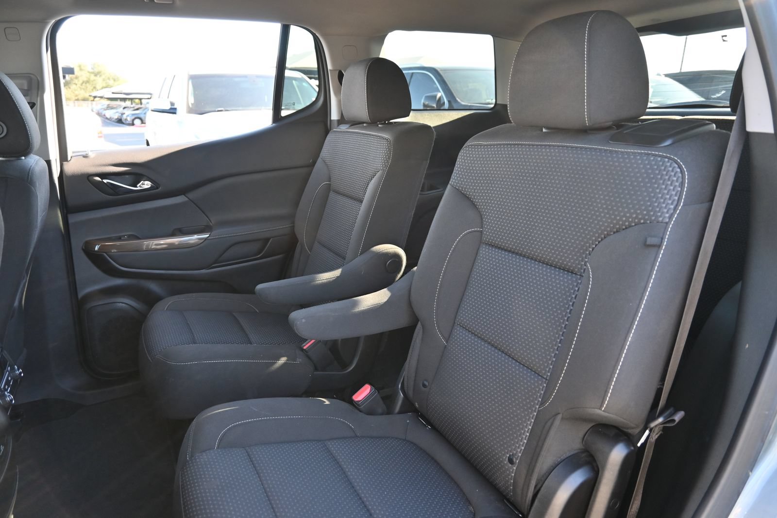 Used 2023 GMC Acadia SLE w/ Driver Convenience Package FWD image 20