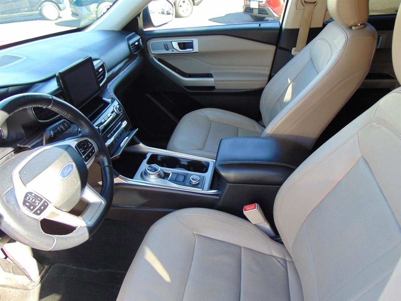 Used 2021 Ford Explorer Limited AWD/4WD image 23
