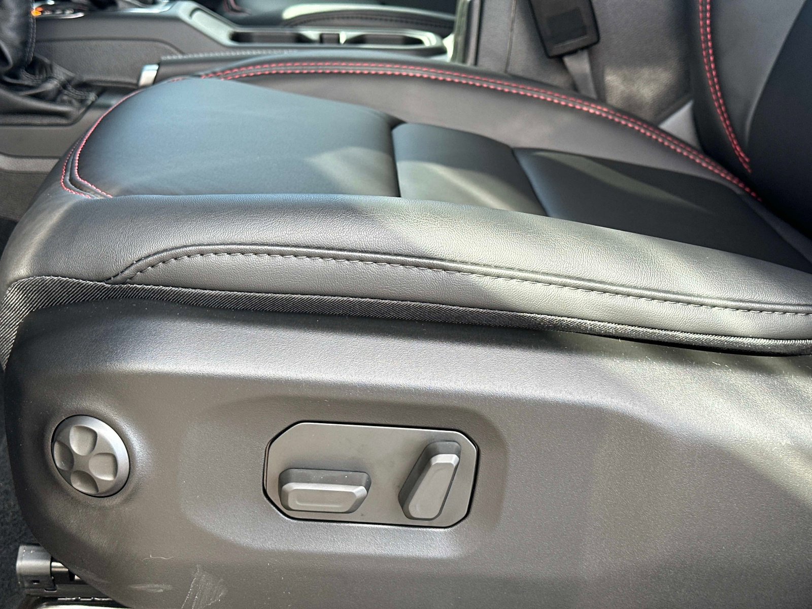 New 2026 Jeep Gladiator Rubicon w/ Safety Group image 21