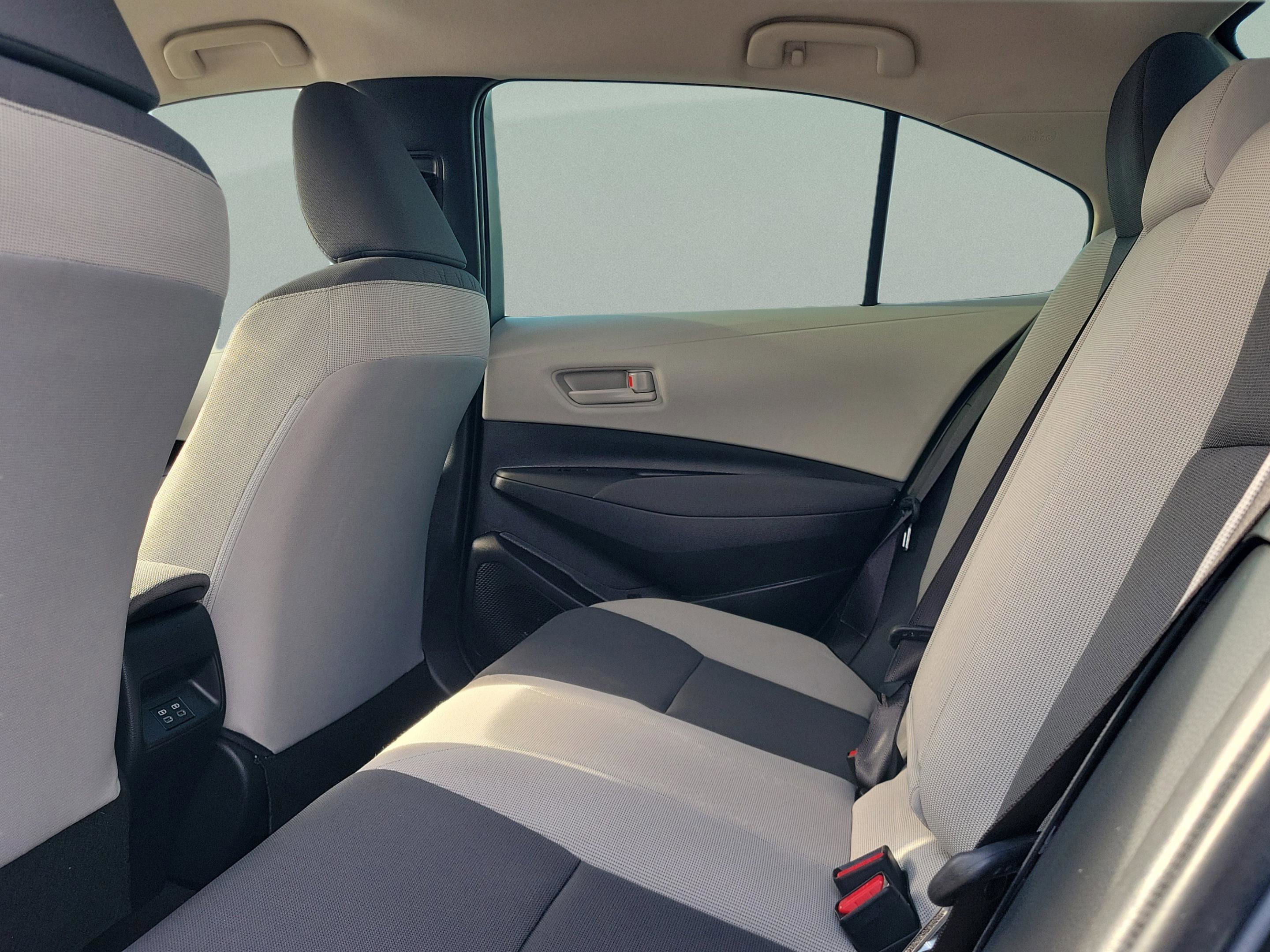 Used 2025 Toyota Corolla LE w/ Convenience Package image 10