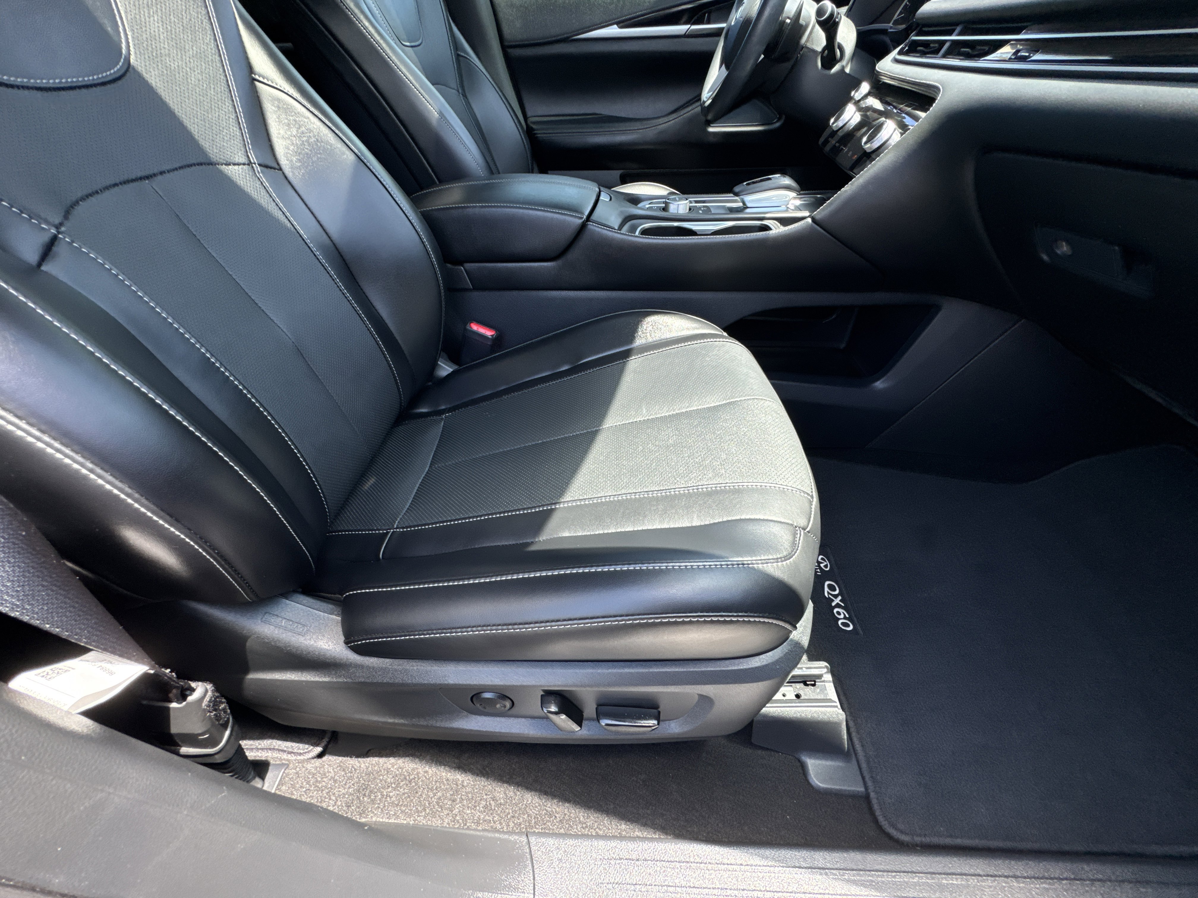 Used 2024 INFINITI QX60 Pure FWD image 29