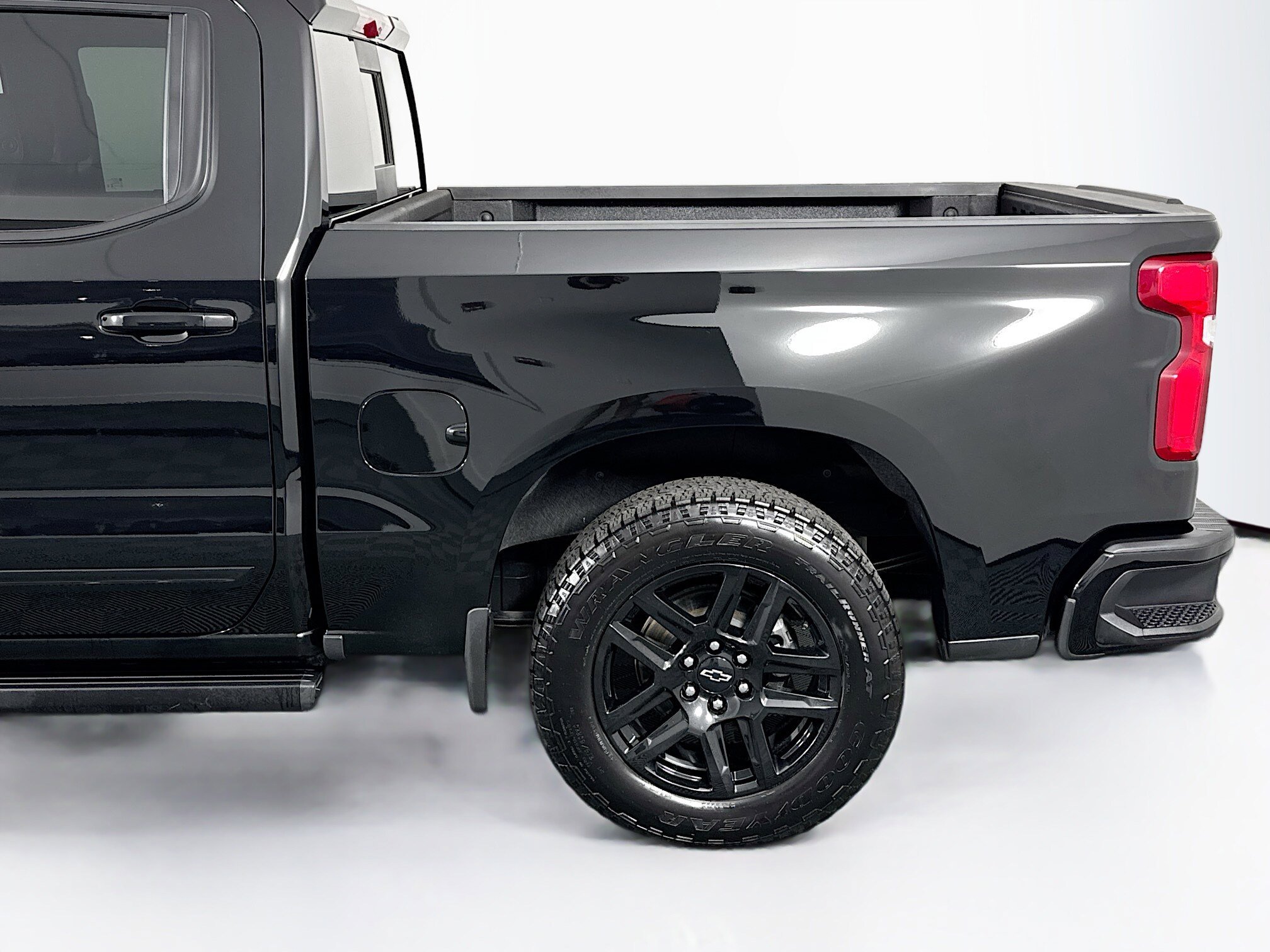 Used 2025 Chevrolet Silverado 1500 High Country w/ Midnight Edition image 41