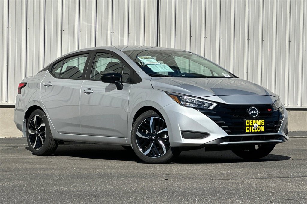 Used 2025 Nissan Versa SR w/ Trunk Package image 2