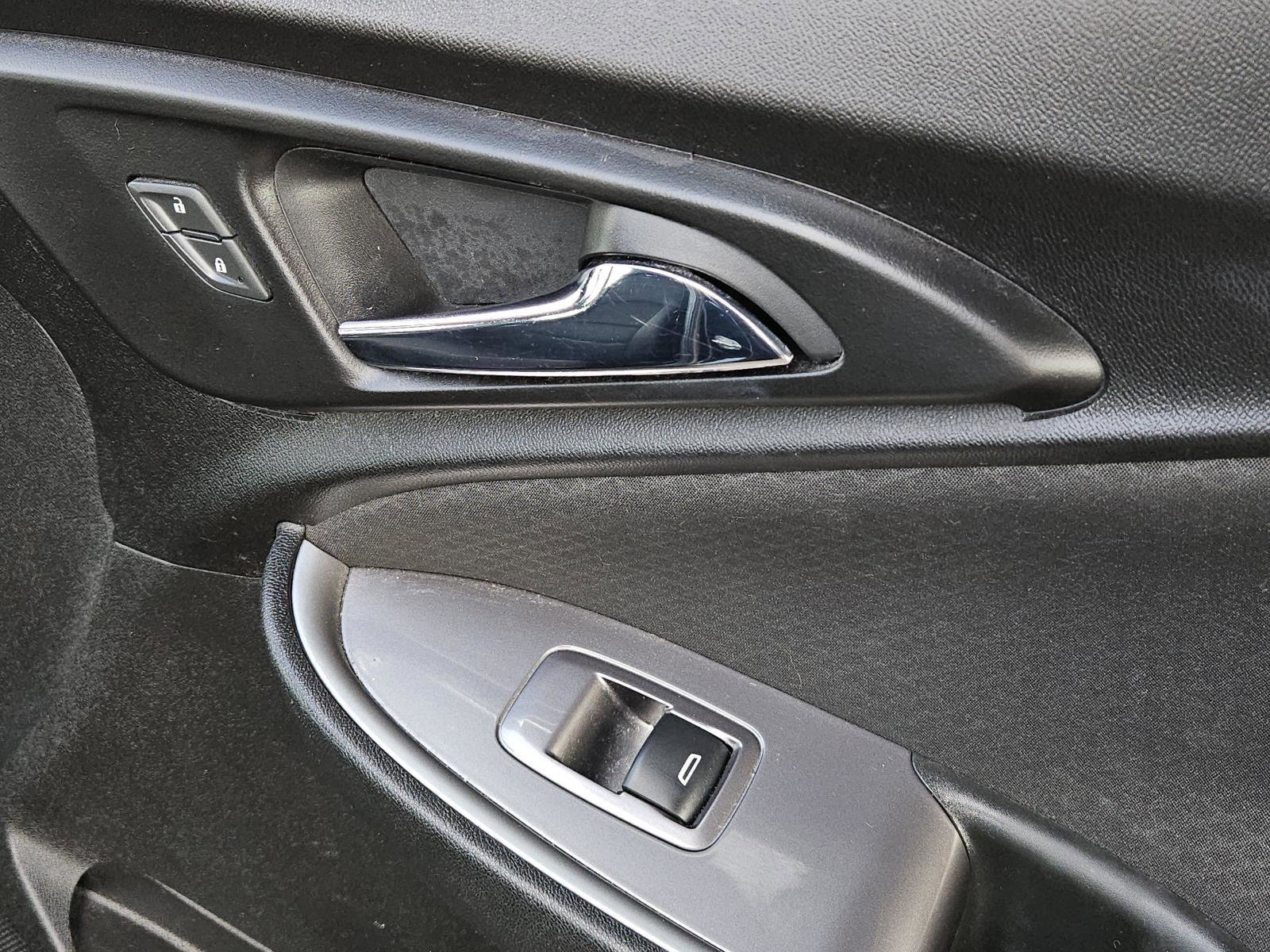 Used 2019 Chevrolet Malibu RS image 31