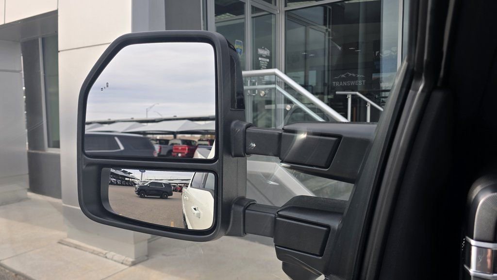 New 2026 Ford F250 Platinum w/ FX4 Off-Road Package AWD/4WD image 13