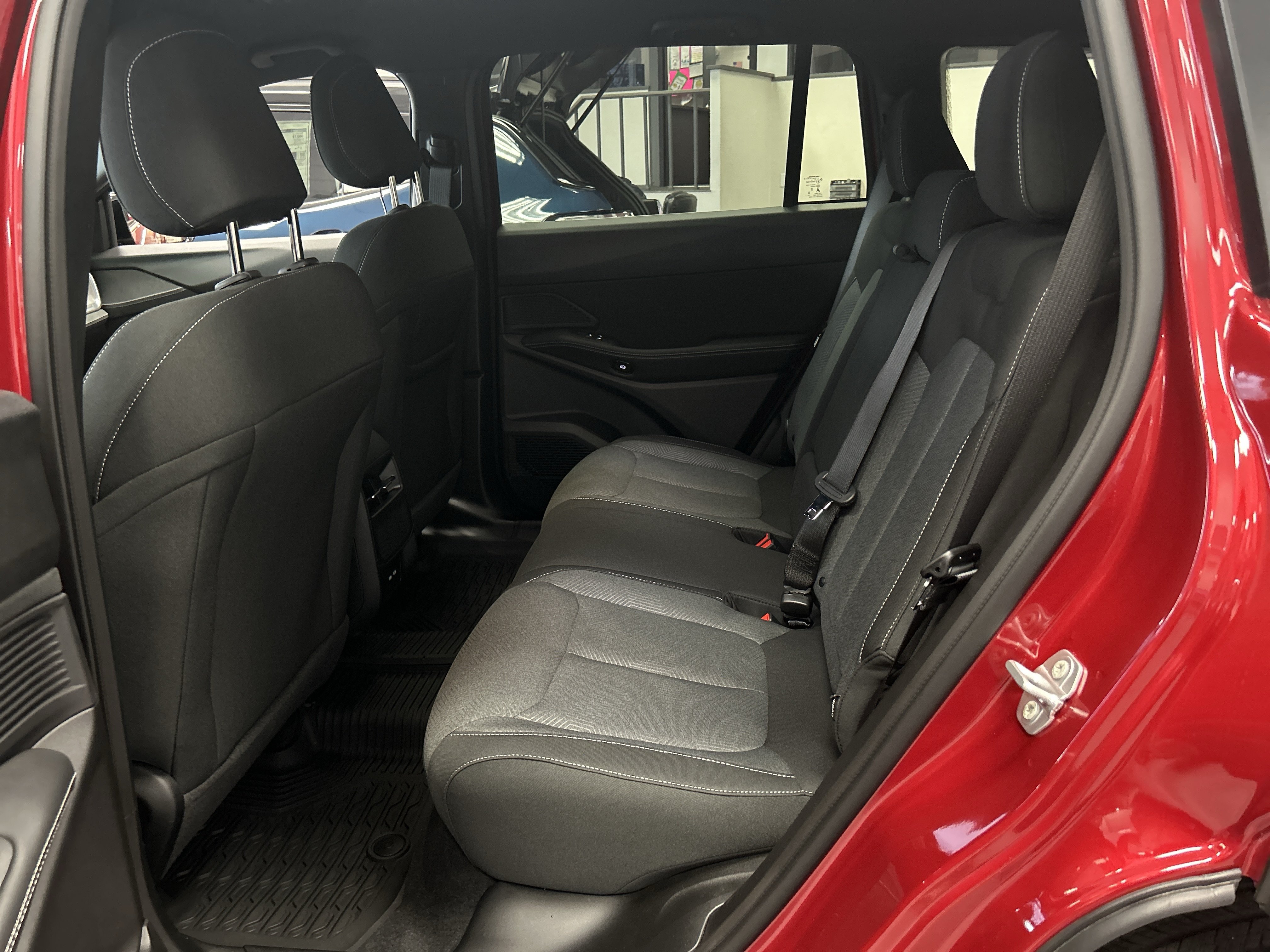 New 2026 Jeep Cherokee Laredo AWD/4WD image 11