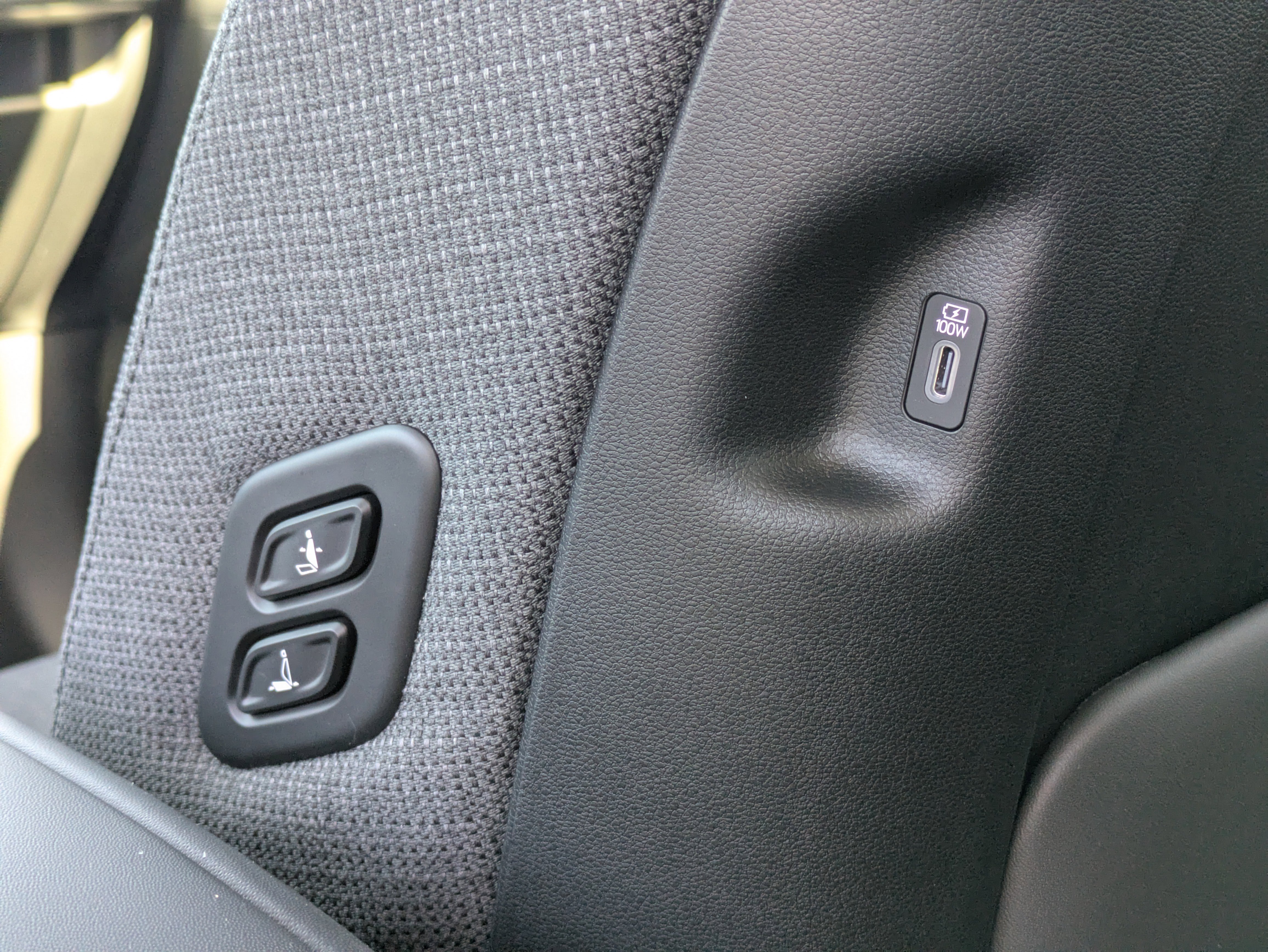 New 2026 Hyundai Ioniq 9 SE image 16