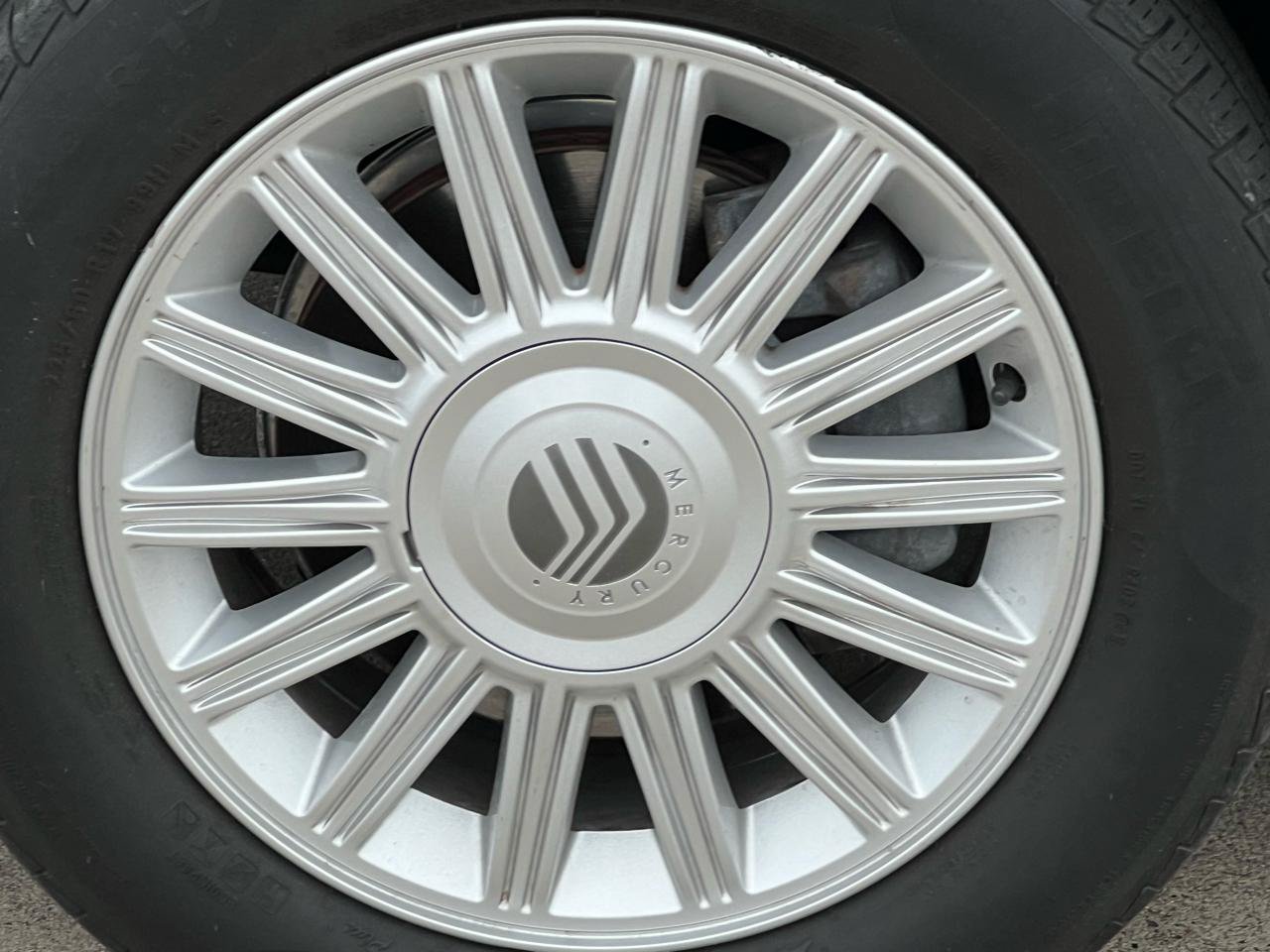 Used 2009 Mercury Grand Marquis LS RWD image 22