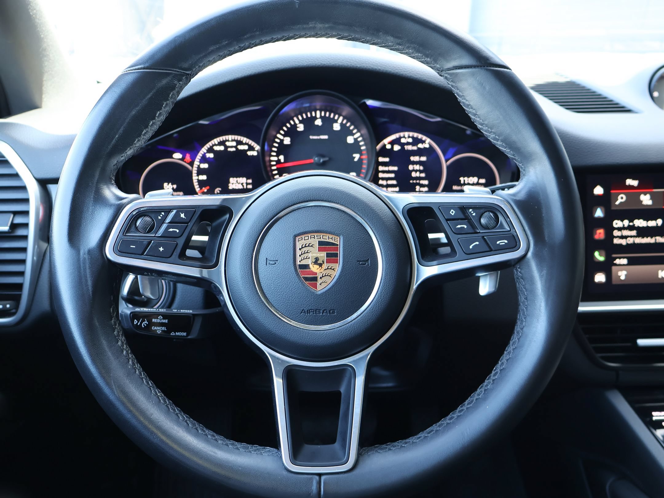 Used 2022 Porsche Cayenne AWD/4WD image 15