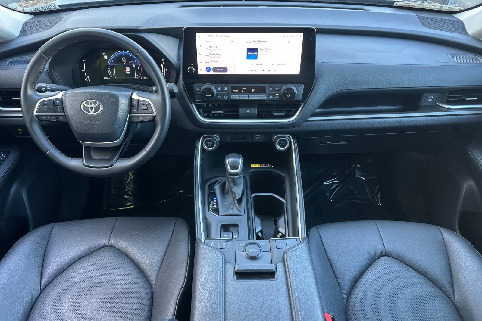 Used 2025 Toyota Grand Highlander FWD image 15