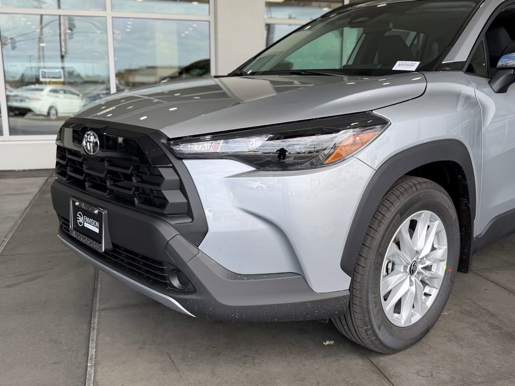 New 2026 Toyota Corolla Cross LE FWD image 3