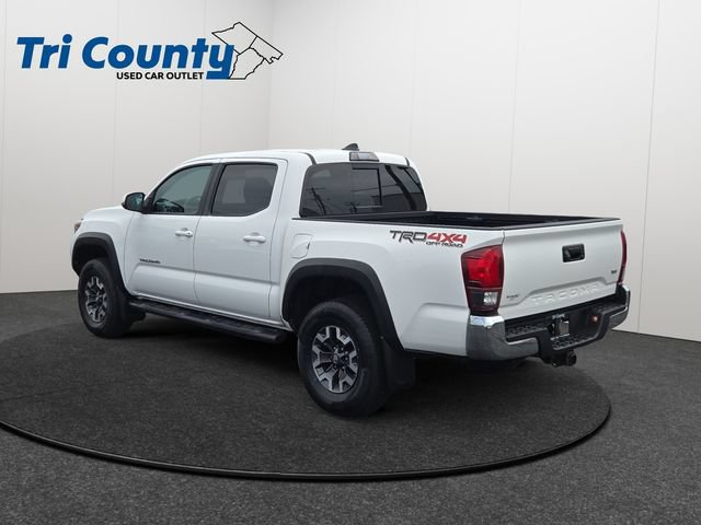 Certified 2019 Toyota Tacoma TRD Off-Road AWD/4WD image 6