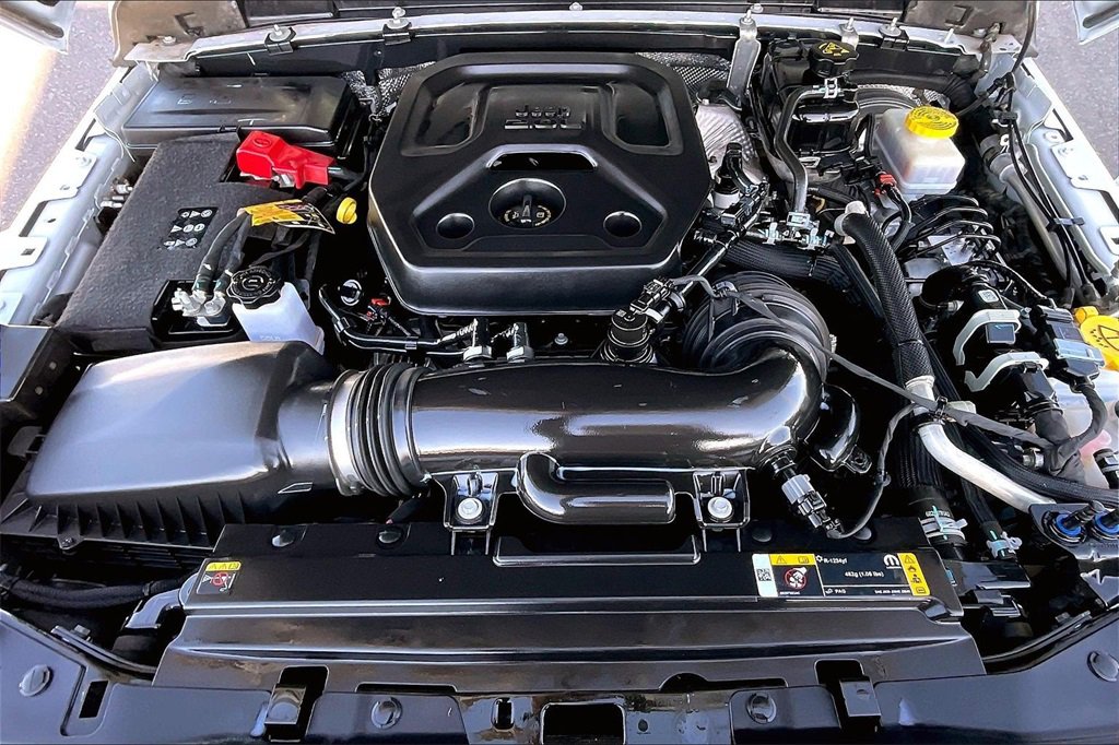 Used 2024 Jeep Wrangler Sport S image 9