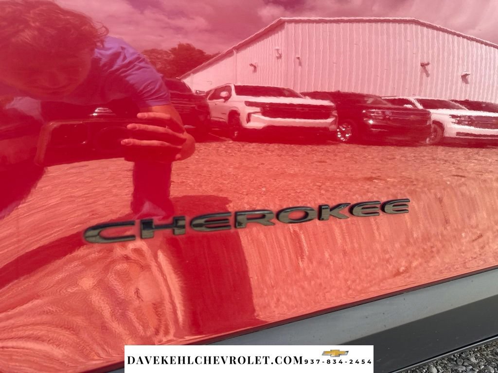 Used 2017 Jeep Cherokee High Altitude AWD/4WD image 12