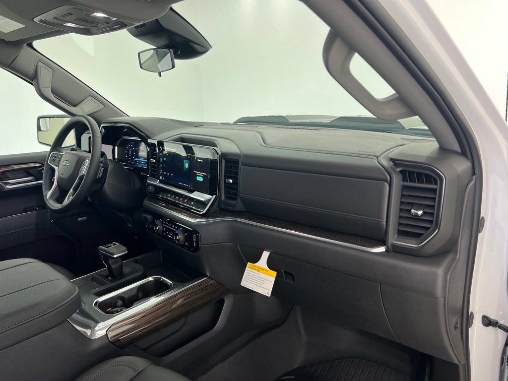Used 2026 Chevrolet Silverado 1500 LT Trail Boss w/ Convenience Package II AWD/4WD image 27