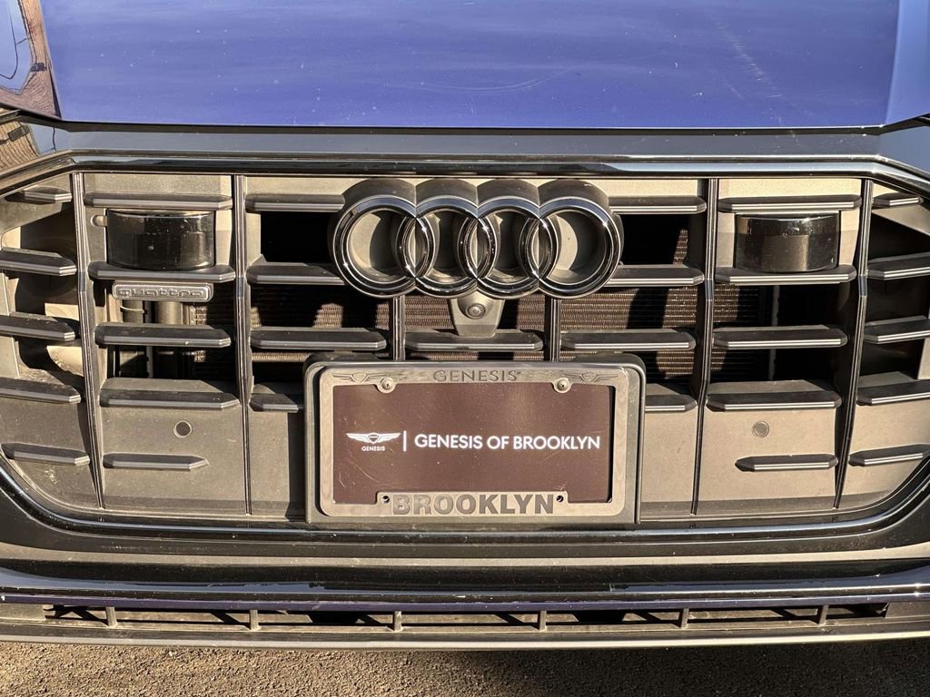 Used 2021 Audi Q8 Prestige AWD/4WD image 9