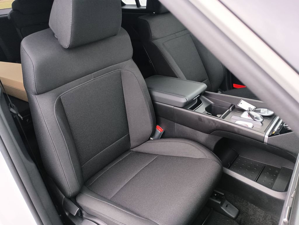 New 2026 Hyundai Santa Fe SE image 30