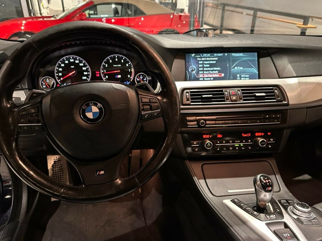 Used 2013 BMW M5 RWD image 12