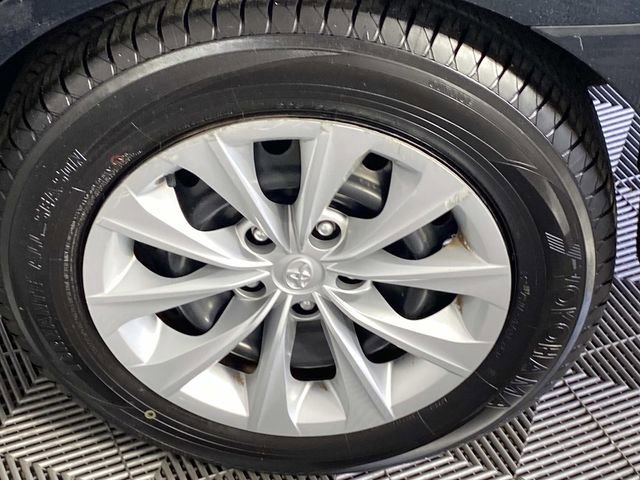 Used 2017 Toyota Camry LE FWD image 26