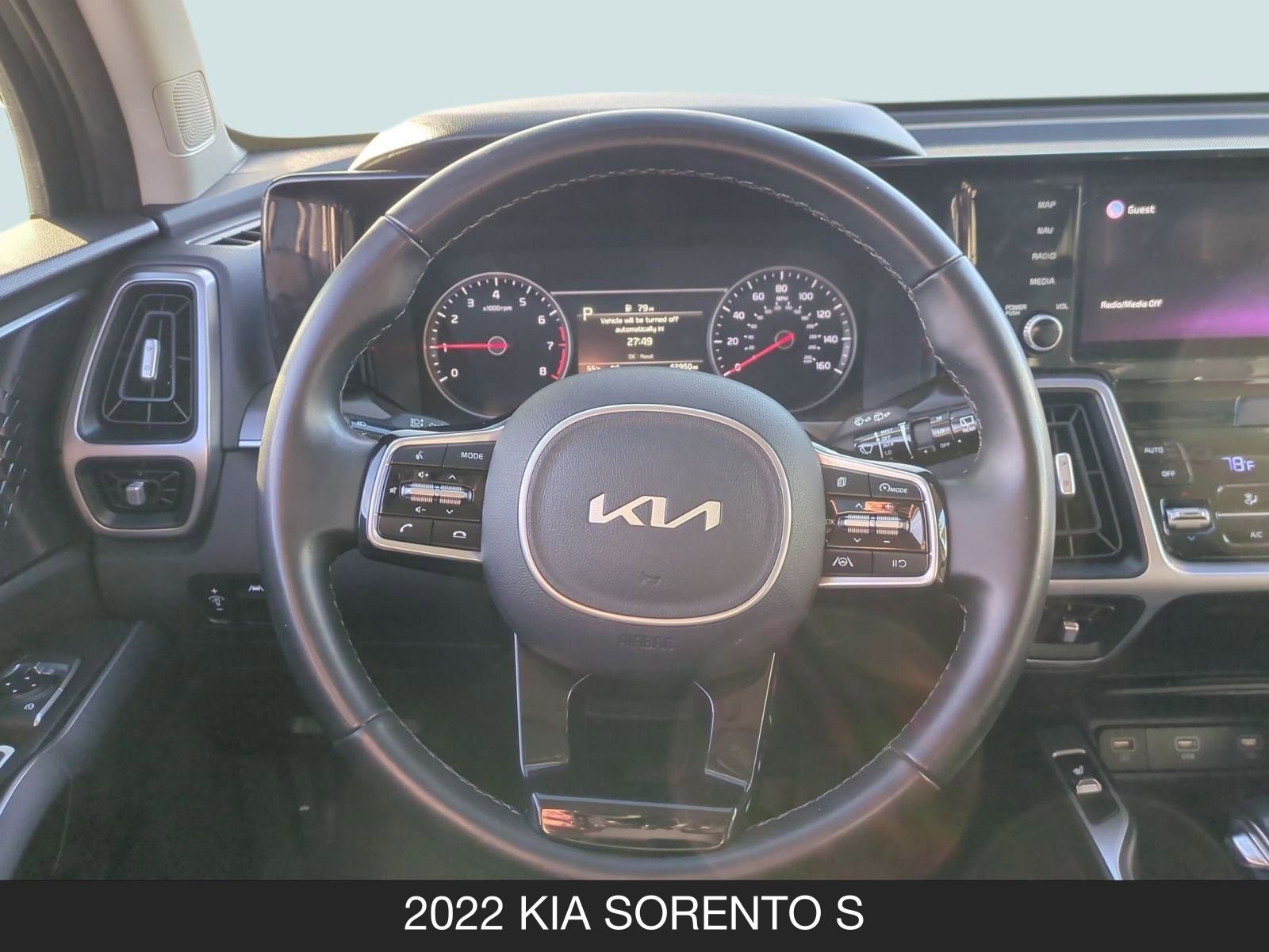 Used 2022 Kia Sorento S image 12