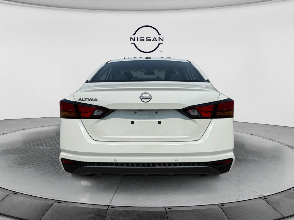 New 2026 Nissan Altima 2.5 SV FWD image 4
