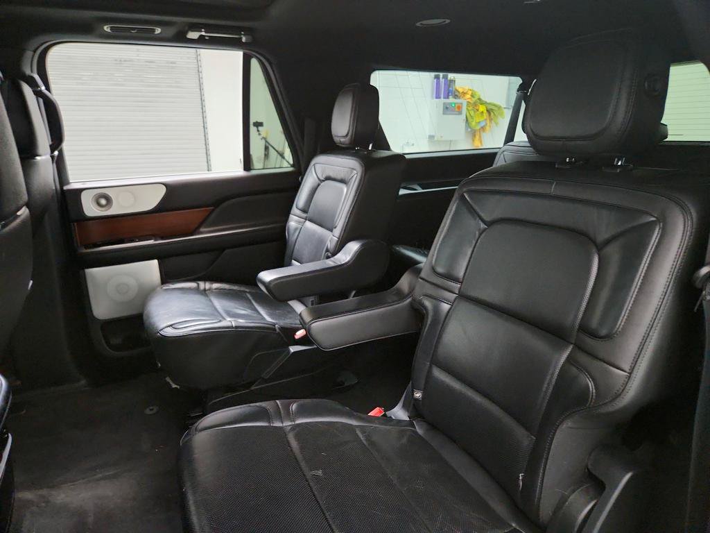 Used 2018 Lincoln Navigator L Reserve w/ Technology Package AWD/4WD image 24