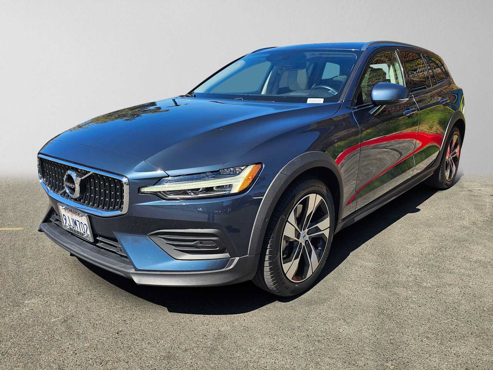 Used 2020 Volvo V60 T5 Cross Country w/ Protection Package Premier AWD/4WD image 7